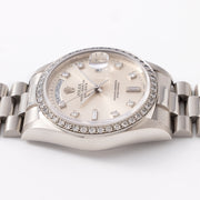 Rolex Day-date silver sunburst big diamond dial ref. 18046 in platinum